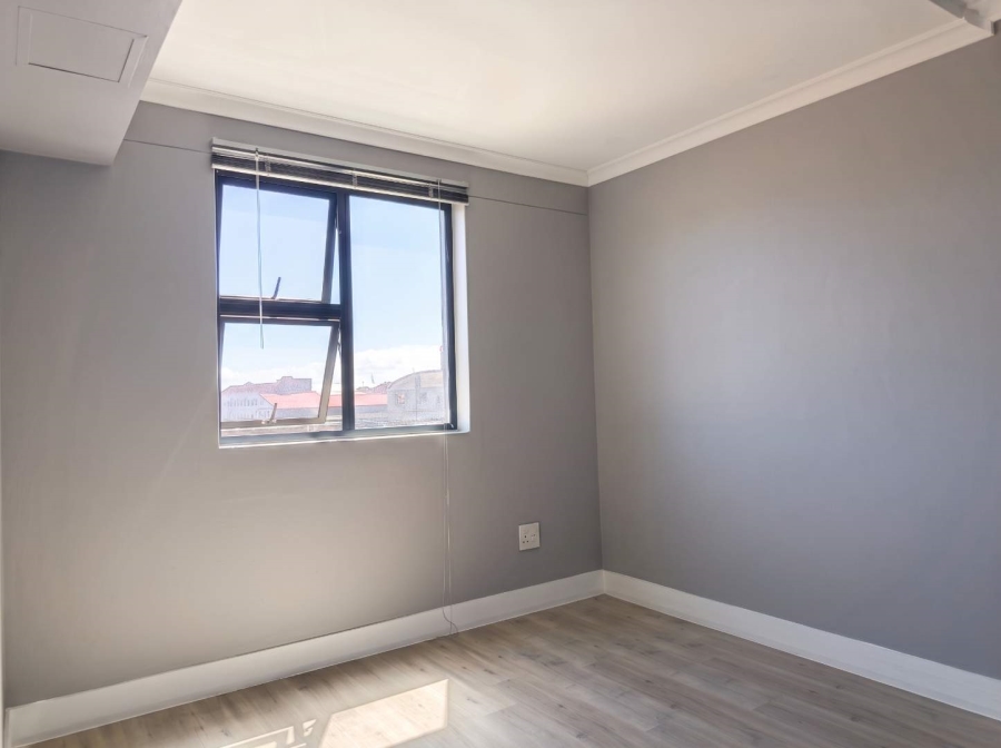 2 Bedroom Property for Sale in Zonnebloem Western Cape